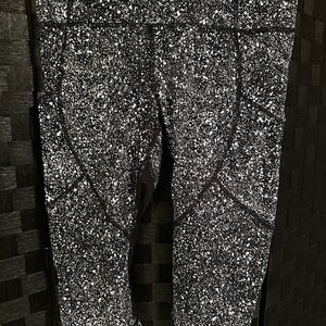 Lululemon Outrun 17”